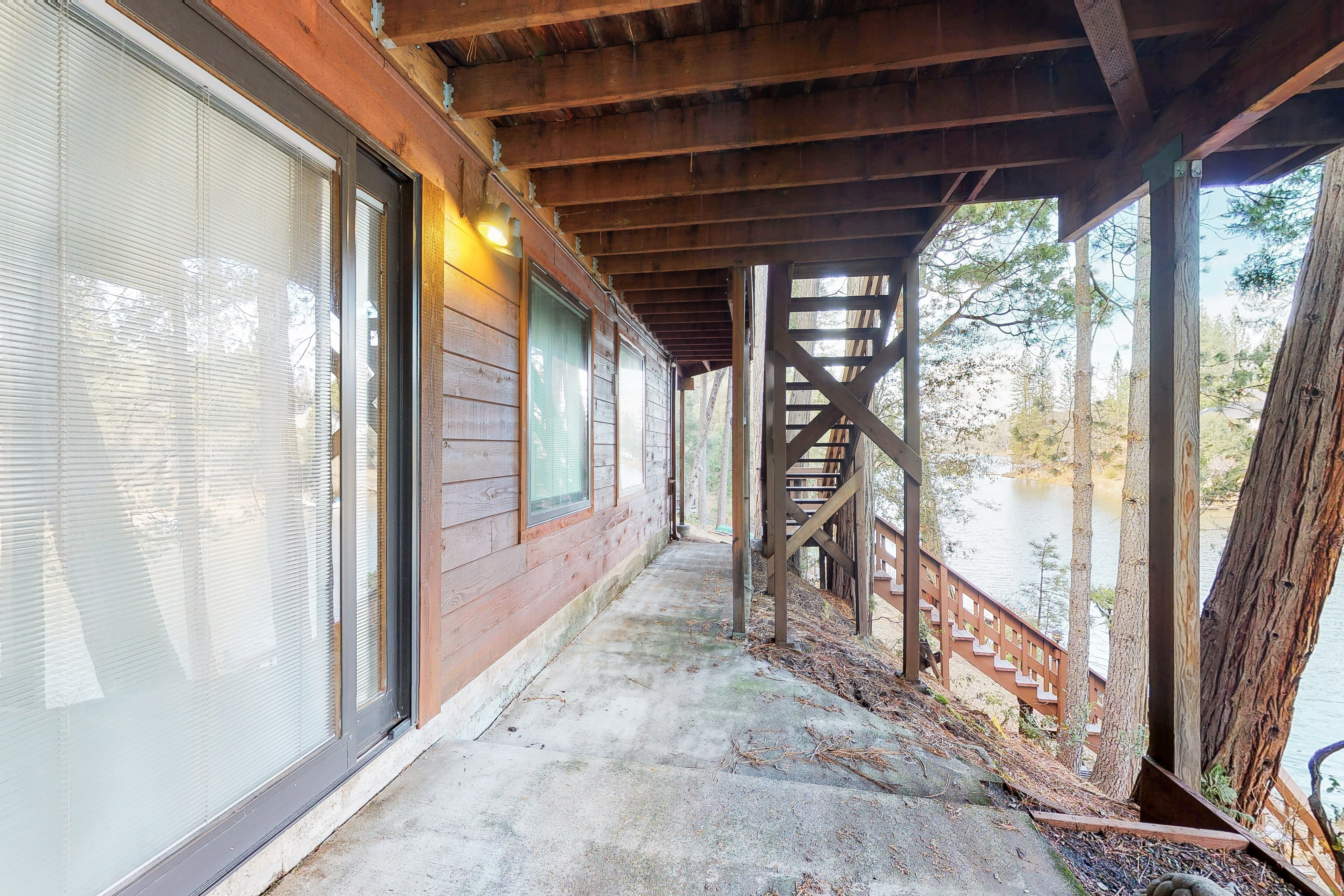 Yosemite Area Home 984651