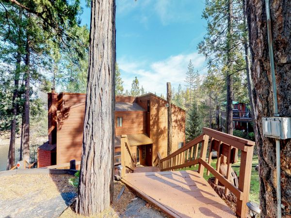 Yosemite Area Home 984651