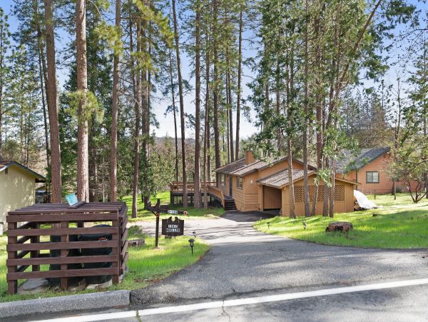 Yosemite Area Home 984653