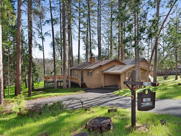 Yosemite Area Home 984653
