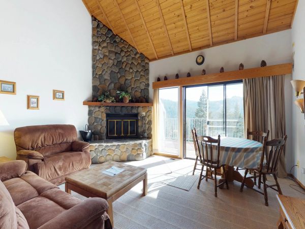 Yosemite Area Home 984657