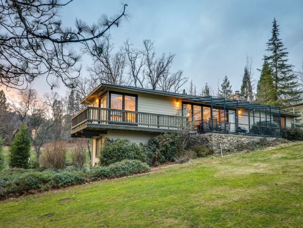 Yosemite Area Home 984659