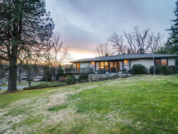 Yosemite Area Home 984659