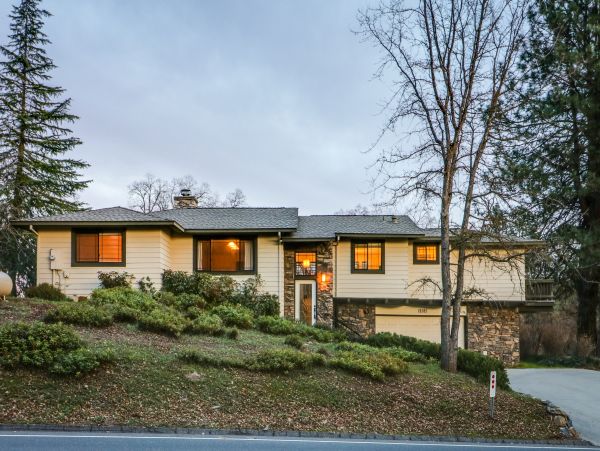 Yosemite Area Home 984659