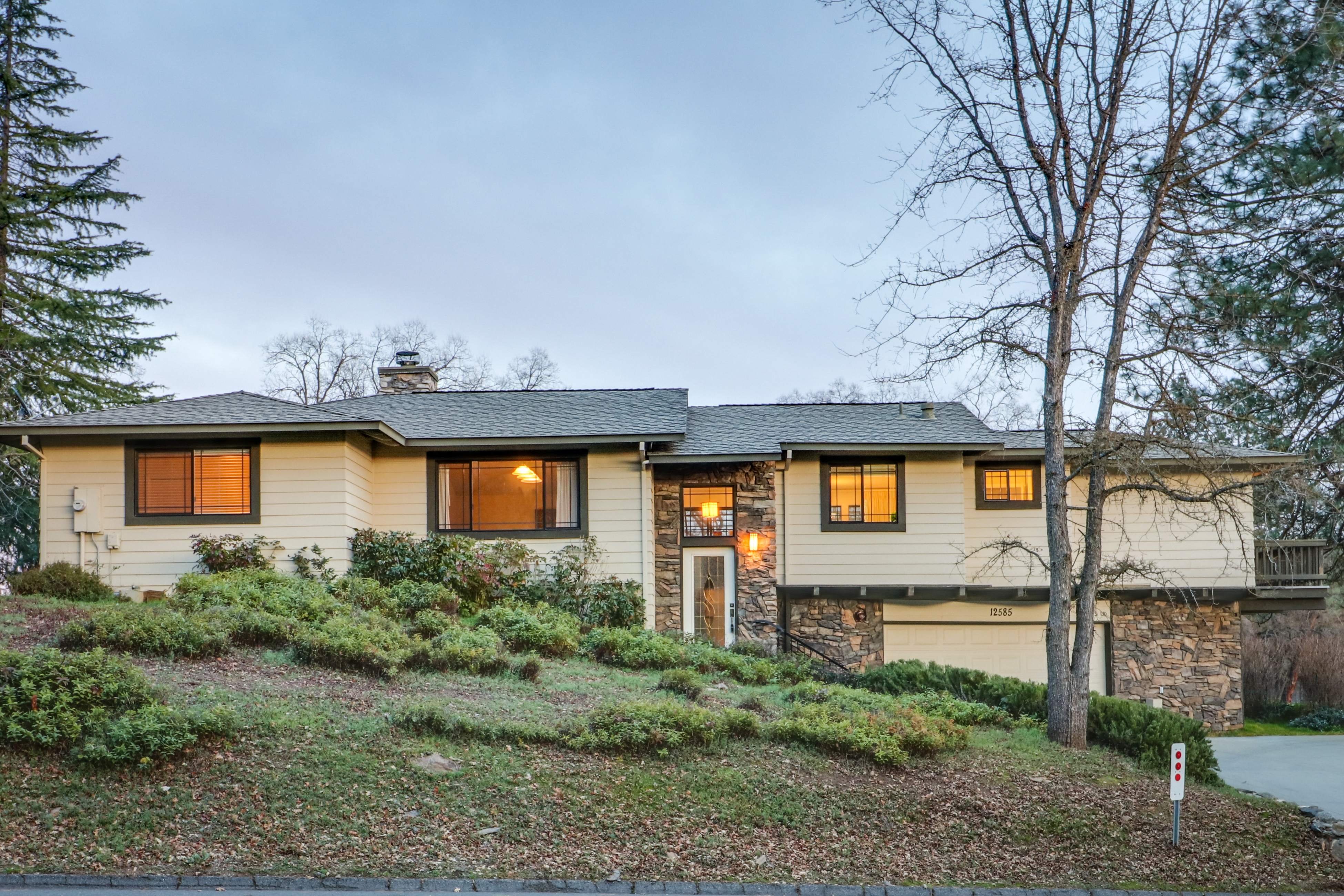 Yosemite Area Home 984659