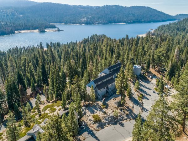 Yosemite Area Home 984661