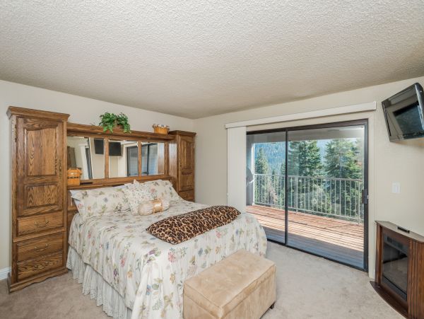 Yosemite Area Home 984661