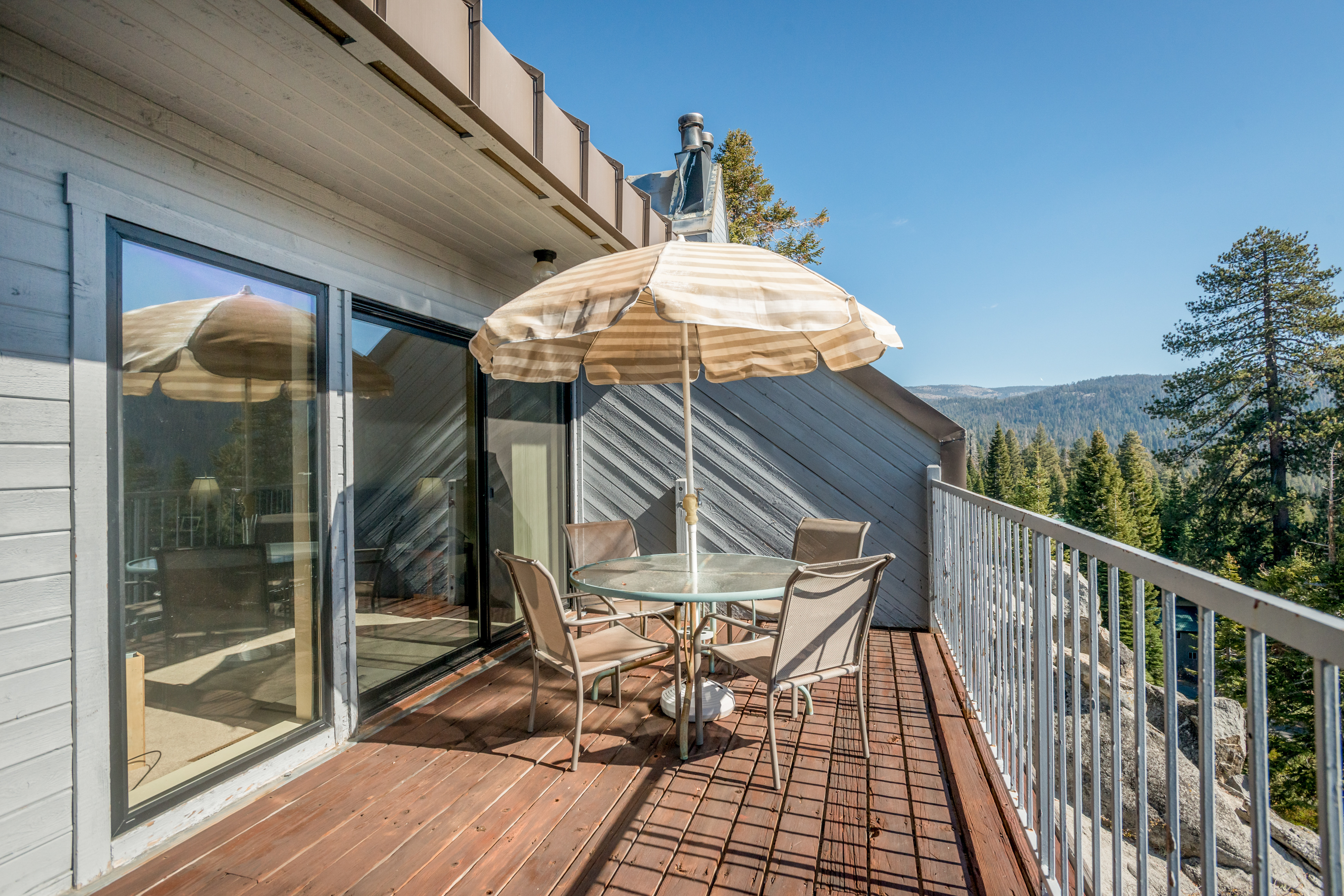 Yosemite Area Home 984661