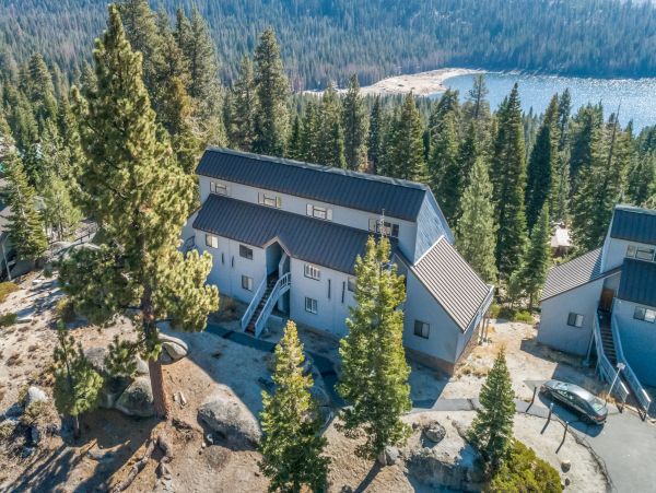 Yosemite Area Home 984661