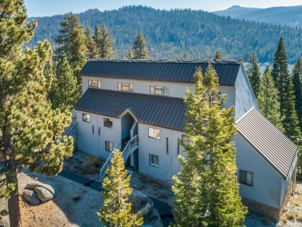 Yosemite Area Home 984661