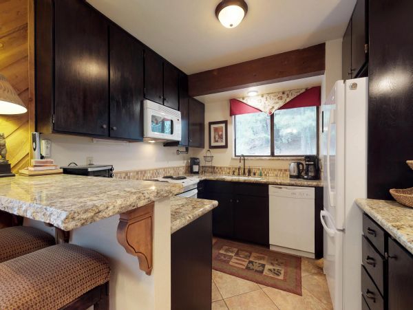 Yosemite Area Home 984663