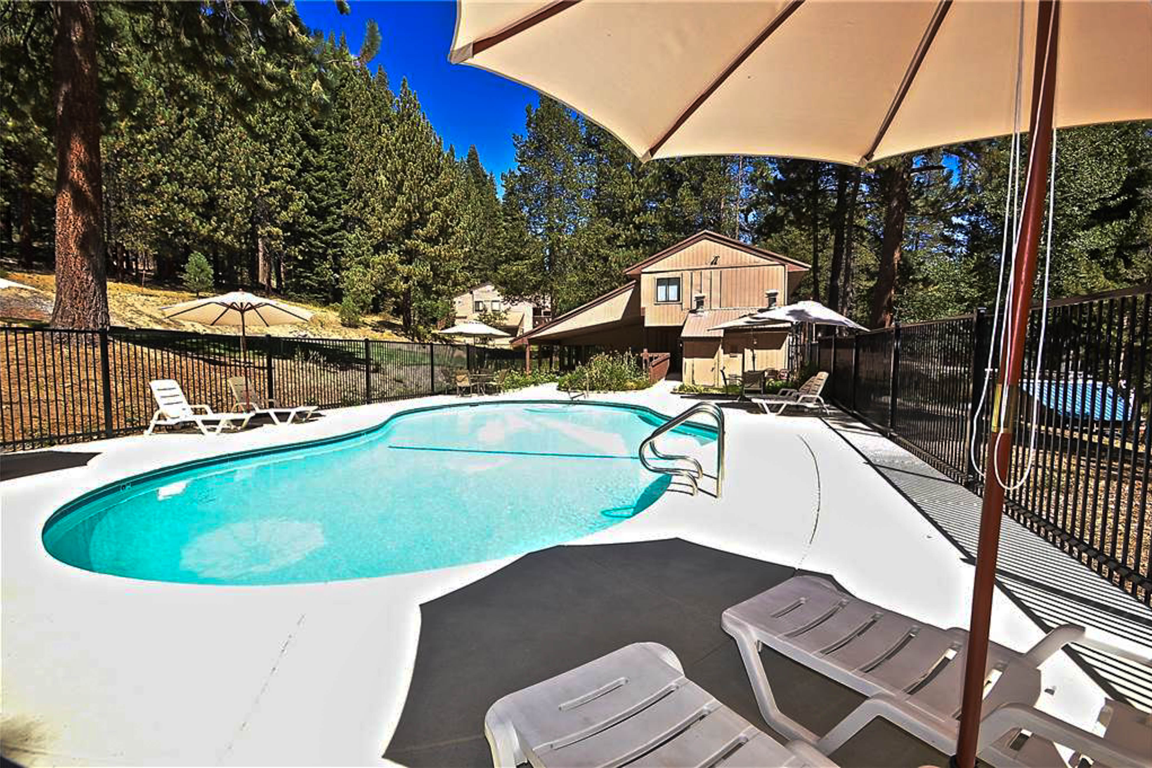 Yosemite Area Home 984663