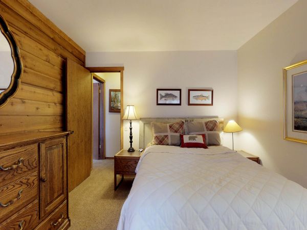 Yosemite Area Home 984663