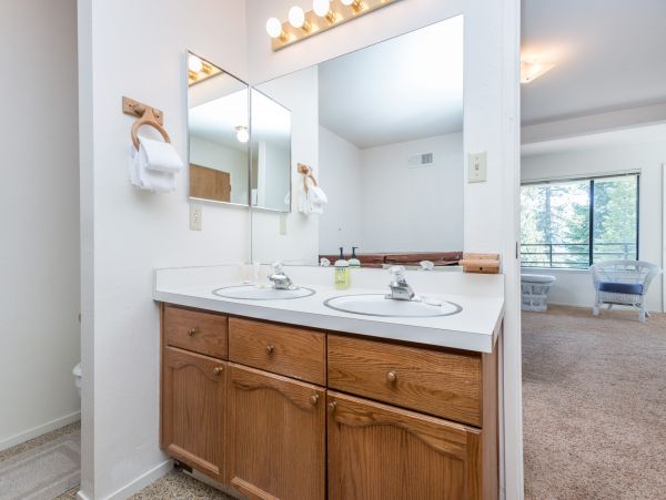 Yosemite Area Home 984664