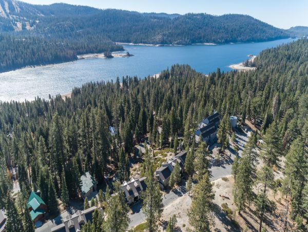 Yosemite Area Home 984664