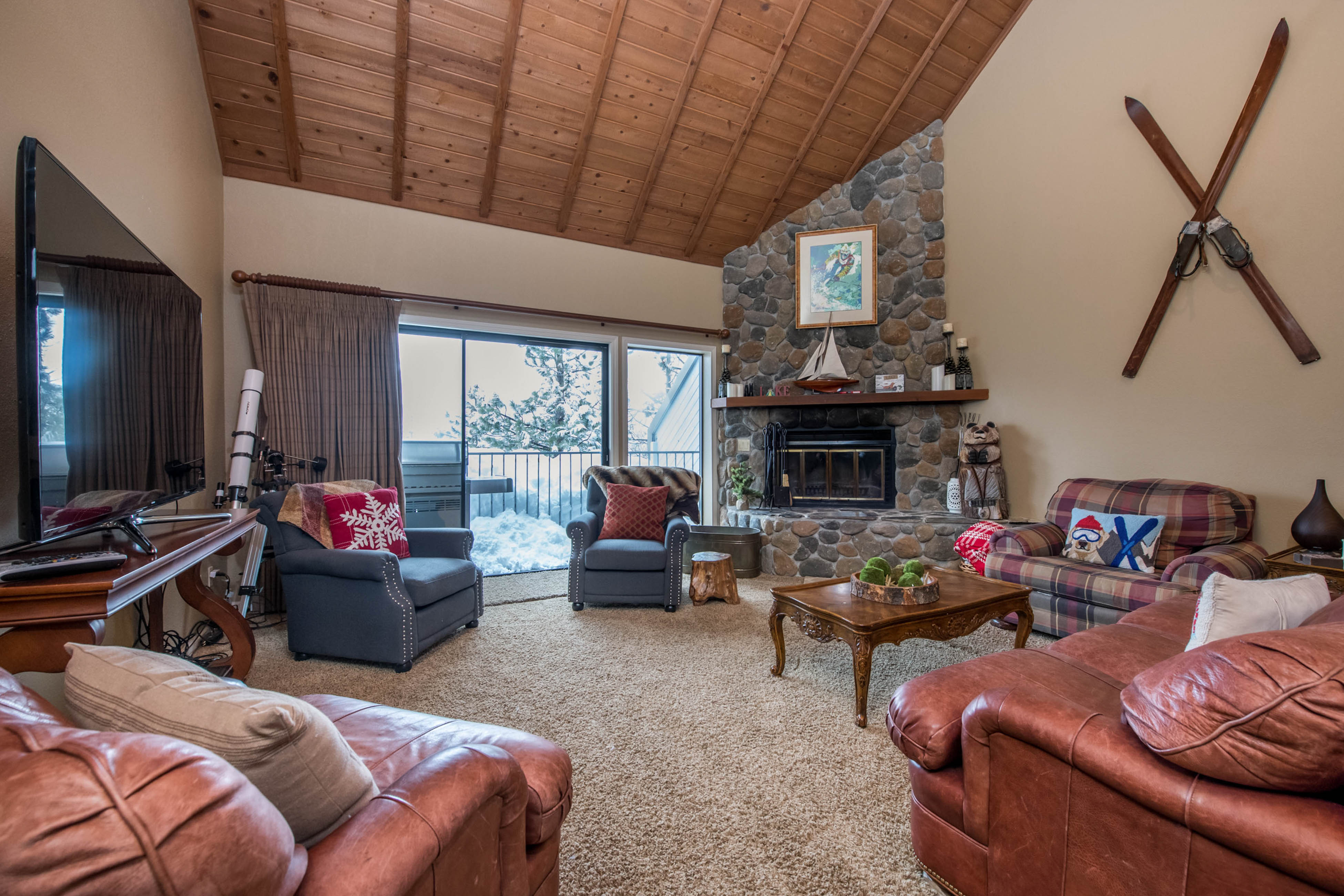 Yosemite Area Home 984666