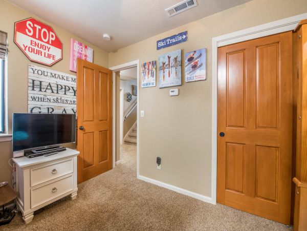 Yosemite Area Home 984666