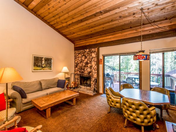 Yosemite Area Home 984667