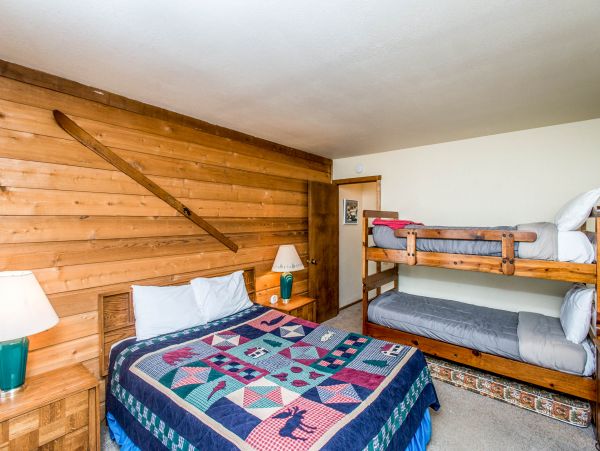 Yosemite Area Home 984667