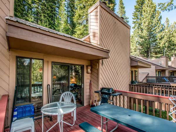 Yosemite Area Home 984667