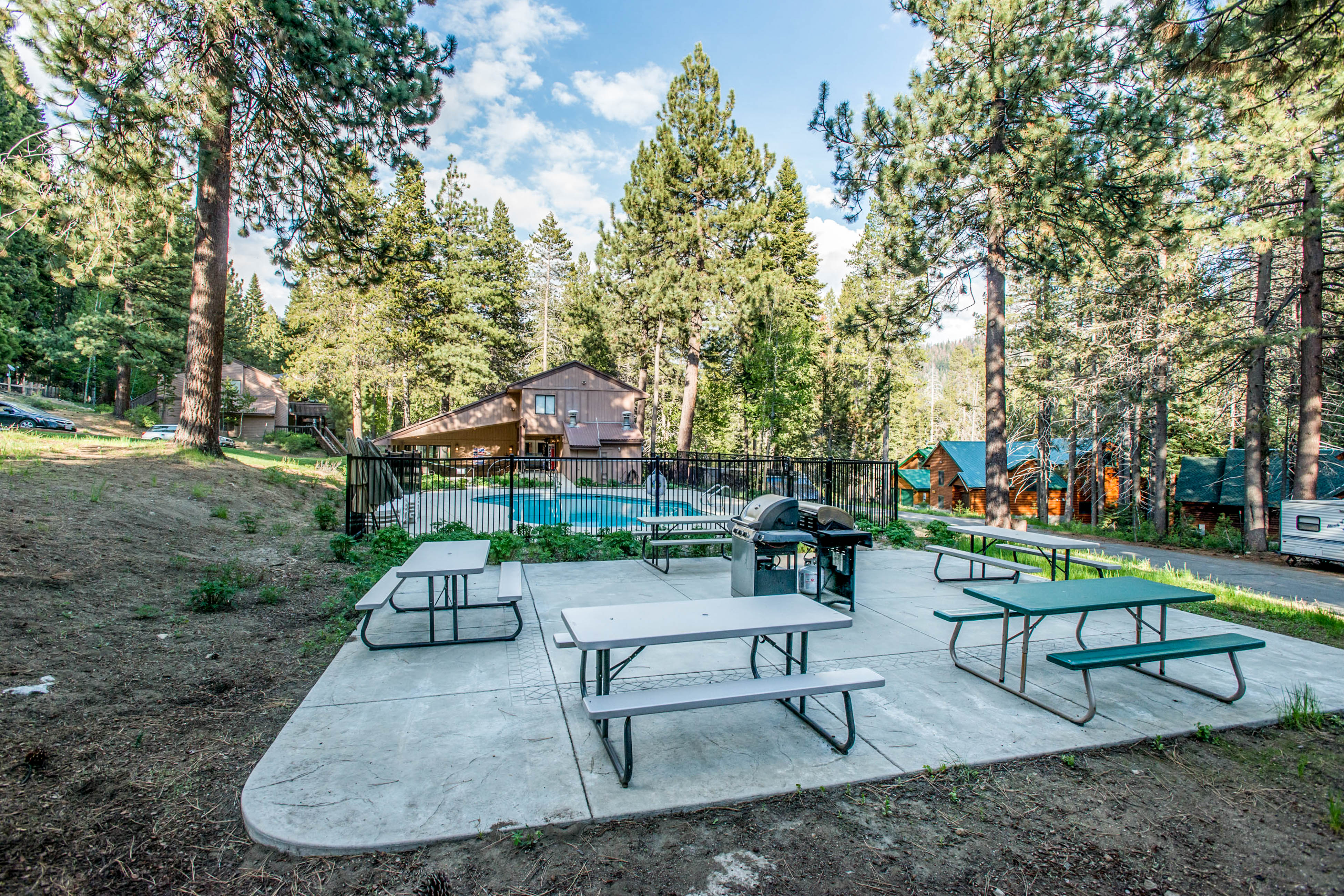 Yosemite Area Home 984667