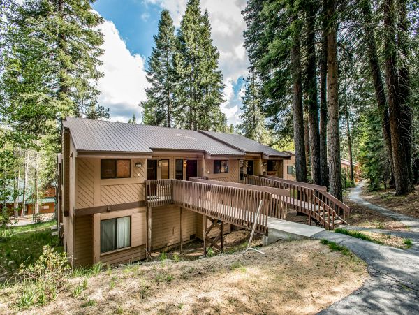 Yosemite Area Home 984667