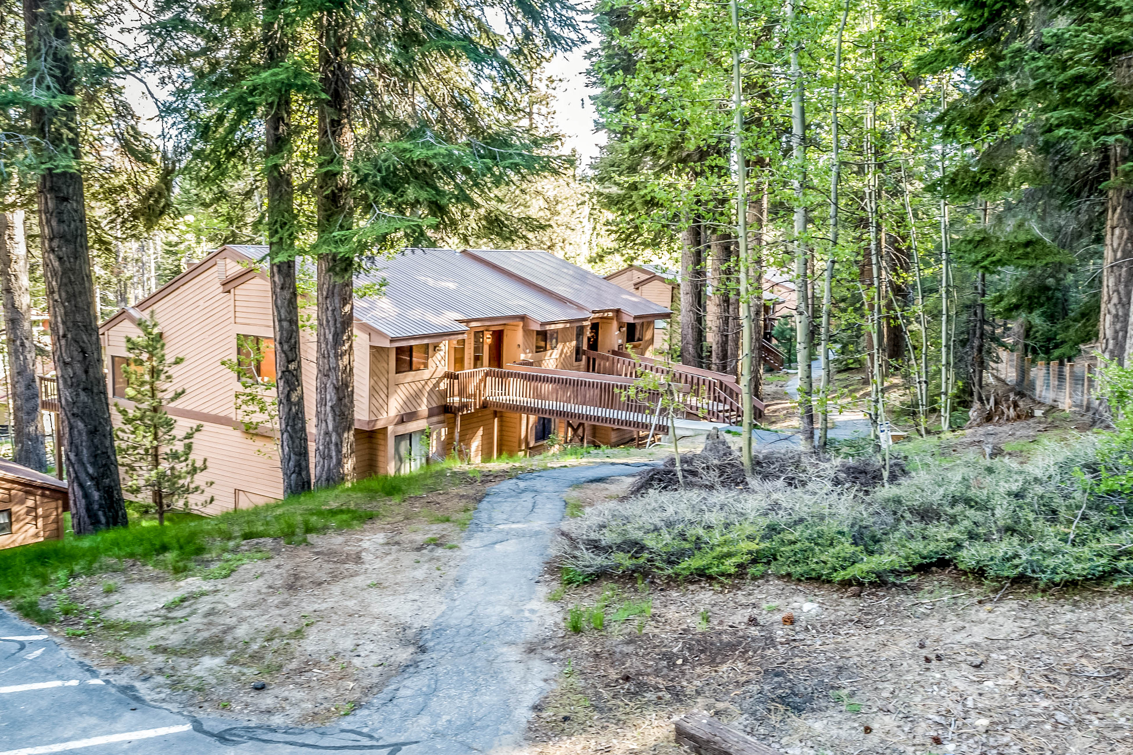 Yosemite Area Home 984667