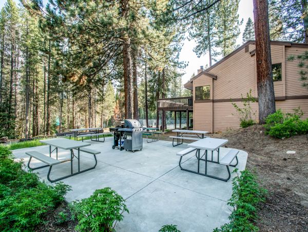 Yosemite Area Home 984667