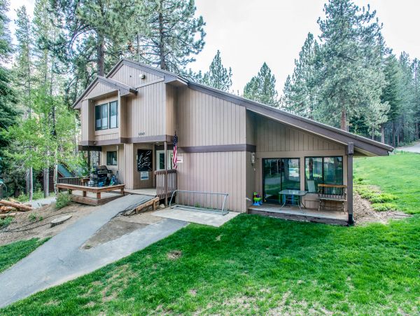 Yosemite Area Home 984667