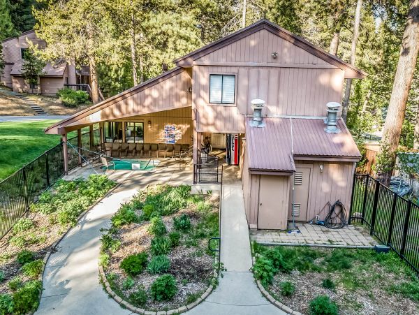 Yosemite Area Home 984667