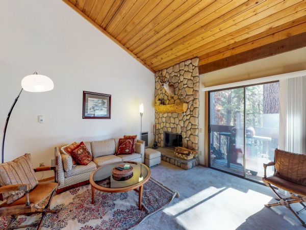 Yosemite Area Home 984668