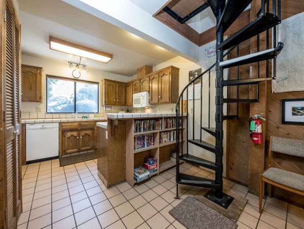 Yosemite Area Home 984669