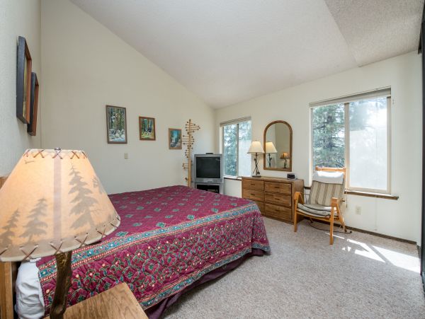 Yosemite Area Home 984669