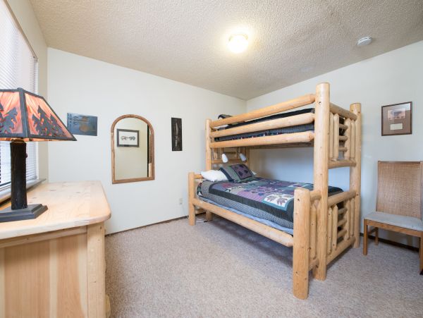 Yosemite Area Home 984669