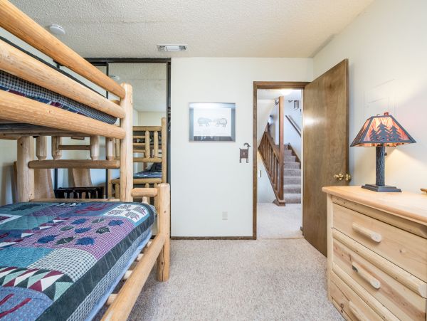 Yosemite Area Home 984669