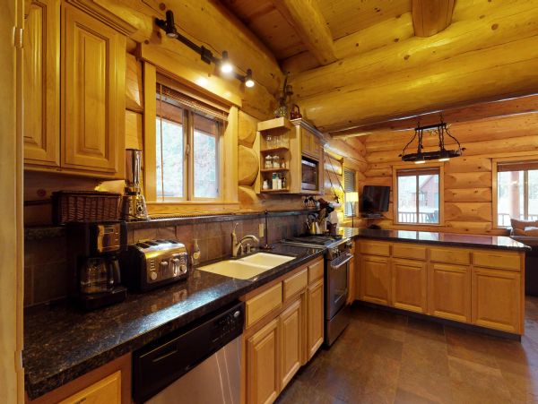 Yosemite Area Home 984670