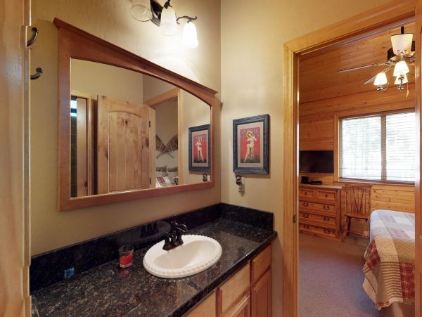 Yosemite Area Home 984670