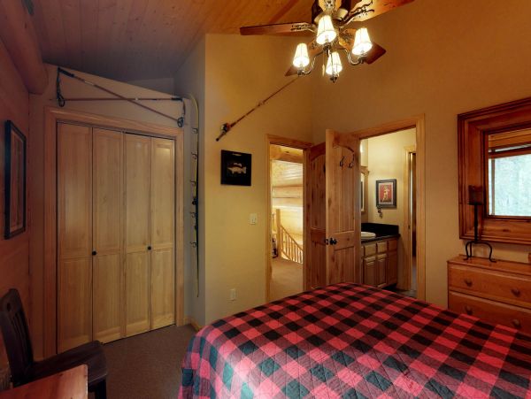 Yosemite Area Home 984670