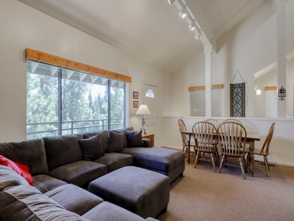 Yosemite Area Home 984671