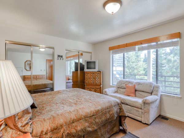 Yosemite Area Home 984671