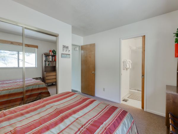 Yosemite Area Home 984671