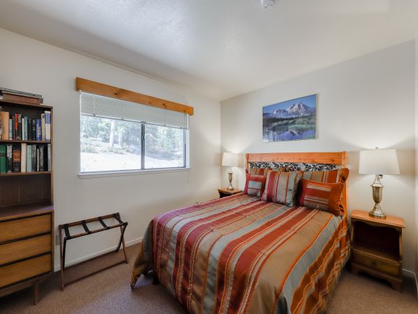 Yosemite Area Home 984671