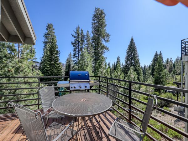 Yosemite Area Home 984671
