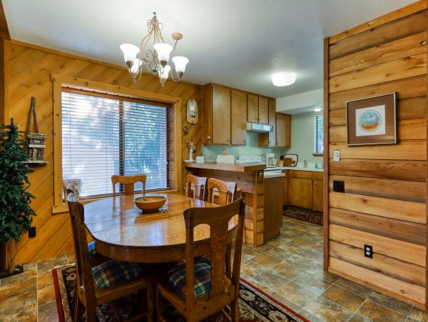 Yosemite Area Home 984672