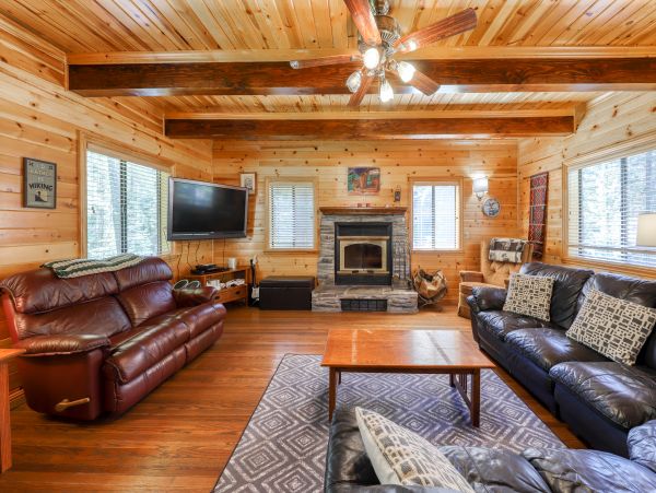 Yosemite Area Home 984673