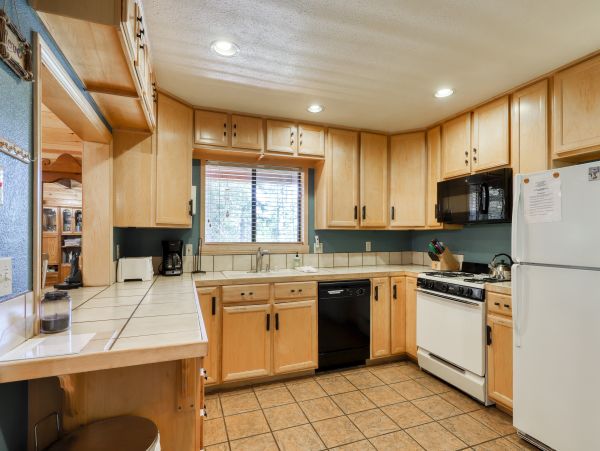 Yosemite Area Home 984673