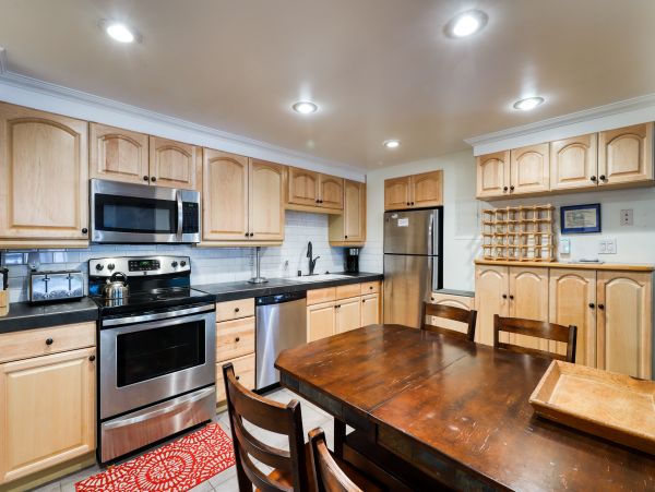 Yosemite Area Home 984674