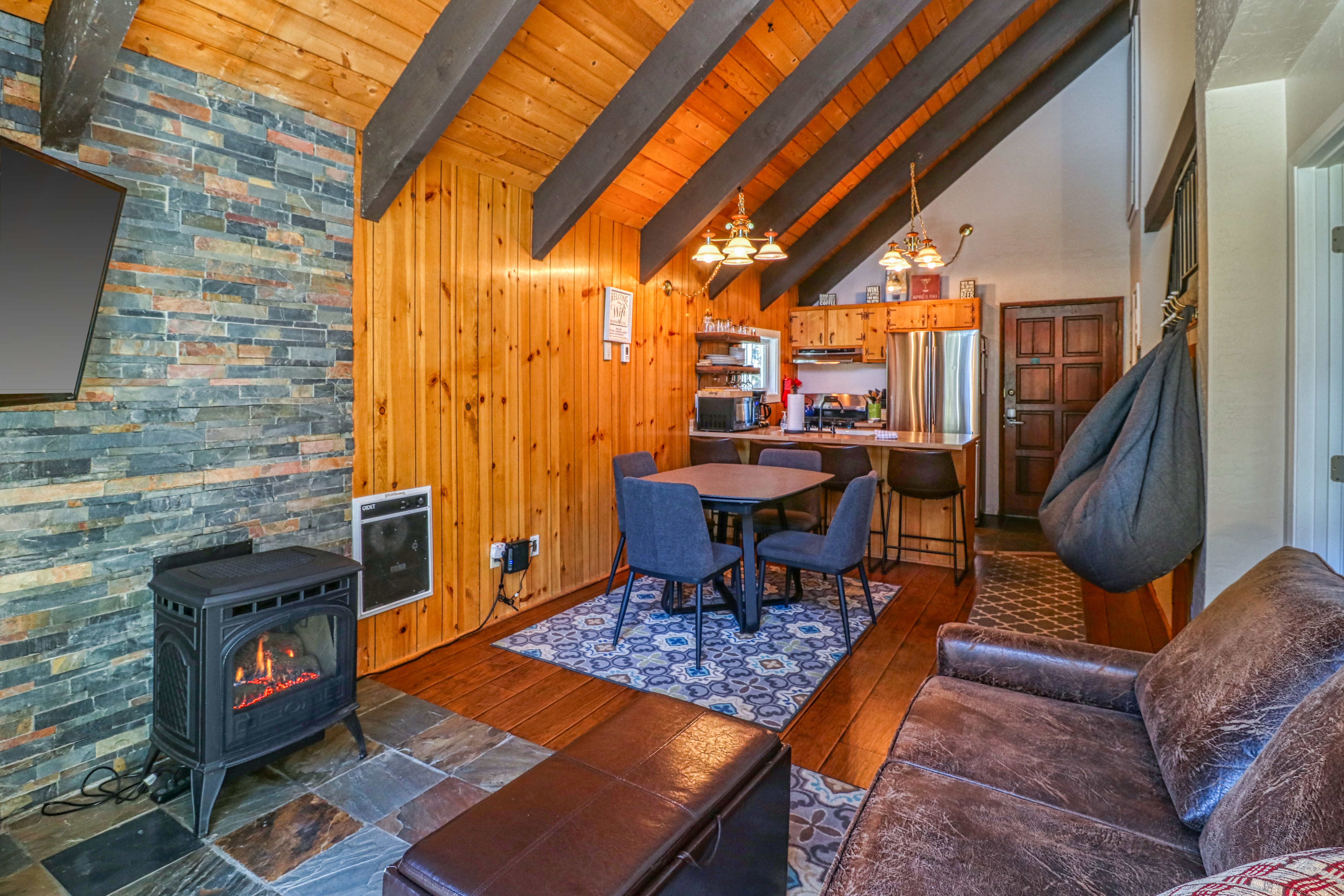 Yosemite Area Home 984675