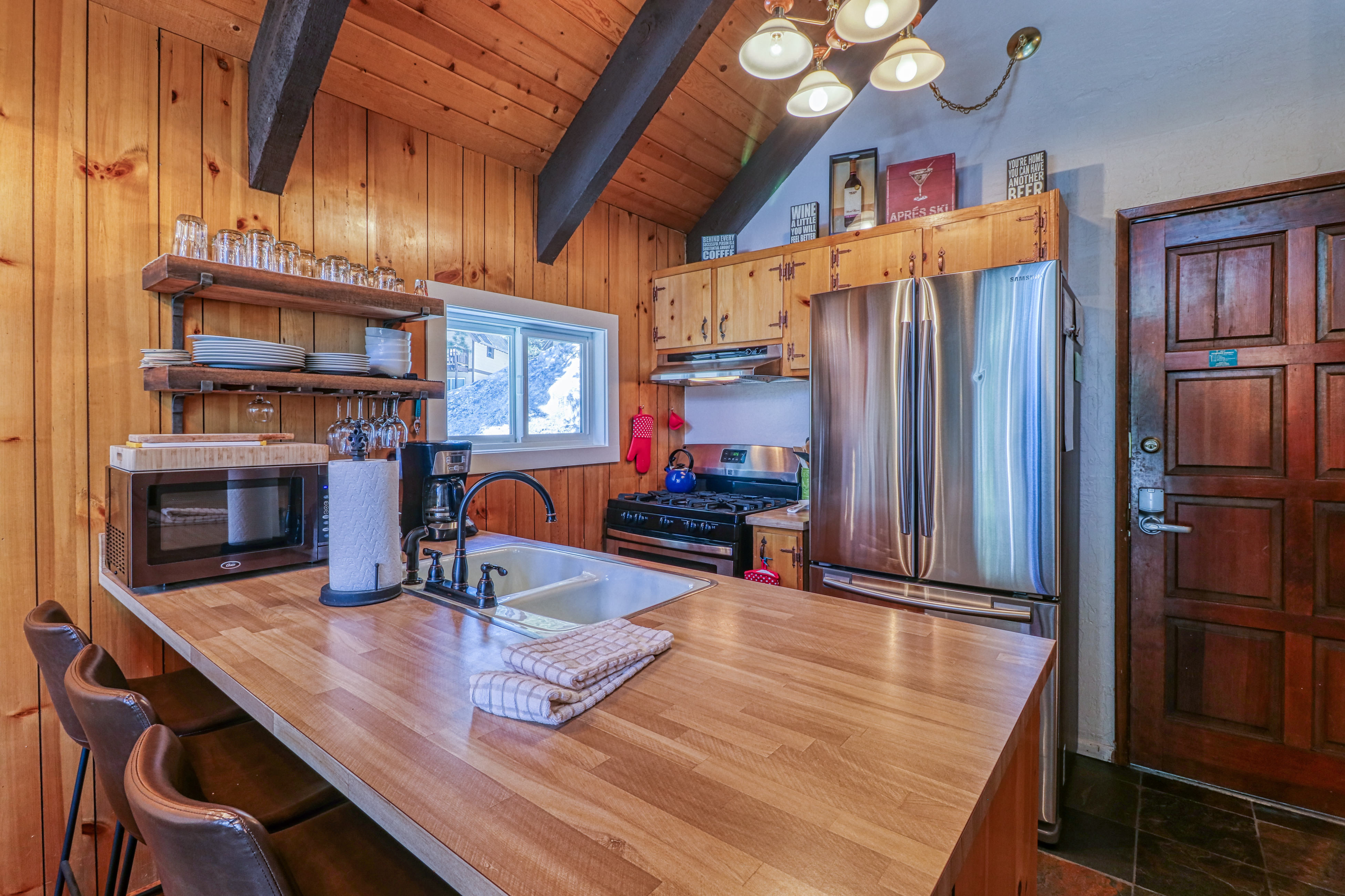 Yosemite Area Home 984675
