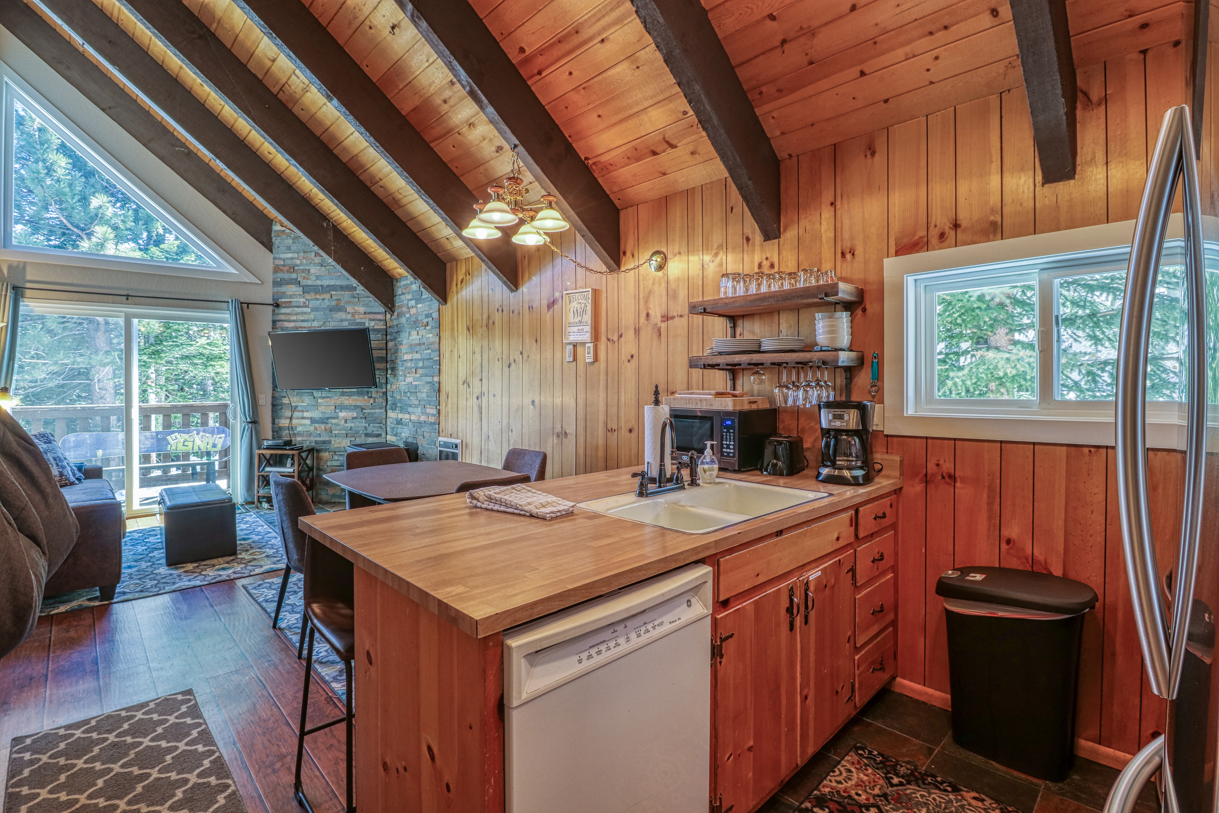 Yosemite Area Home 984675